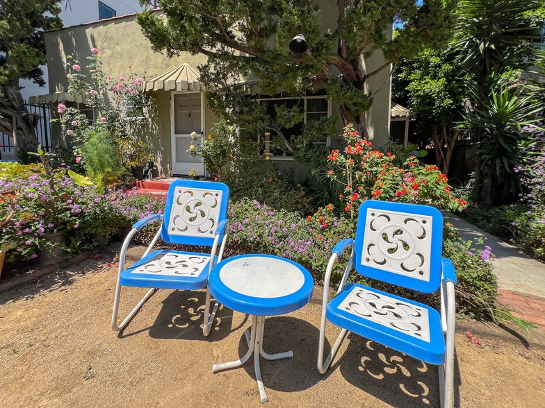 Building Photo - 10865 Fruitland Dr