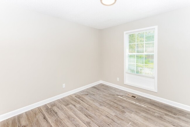 Building Photo - 200 Sunstede Rd