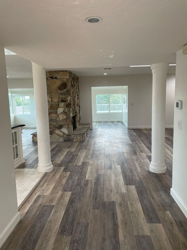 Building Photo - Tranquil Home in the Hills of Rancho Palos Verdes Overlooking the Los Angeles Harbor