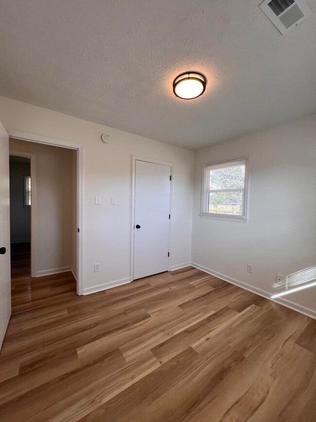 Building Photo - 1602 Astaire Ct