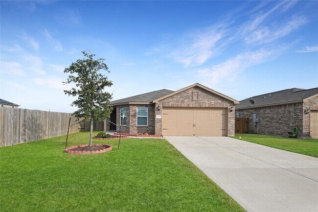 Primary Photo - 1001 Strawberry Ridge Dr