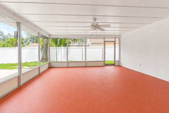 Building Photo - Beautifully Renovated 3 Bedroom • 2 Bathroom Home in Largo, Florida