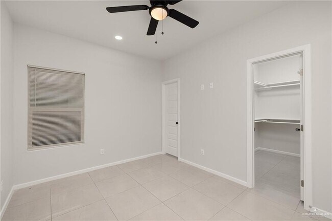 Building Photo - 3744 N Mezcal Dr