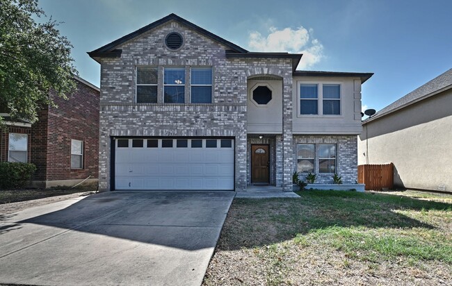 TWO STORY | 4 BEDROOM | 2.5 BATH | 2... - TWO STORY  |  4 BEDROOM  |  2.5 BATH  |  2...