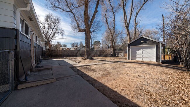 Building Photo - Single Family Home located in Audubon Gardens