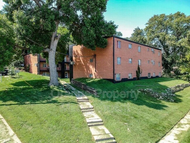 Building Photo - 3110 State St