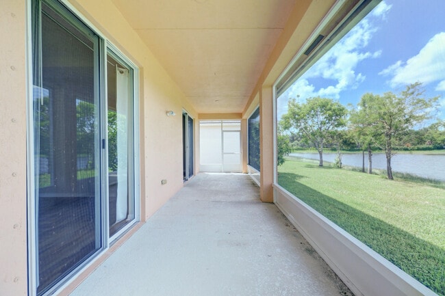 Building Photo - 9516 SW Flowermound Cir