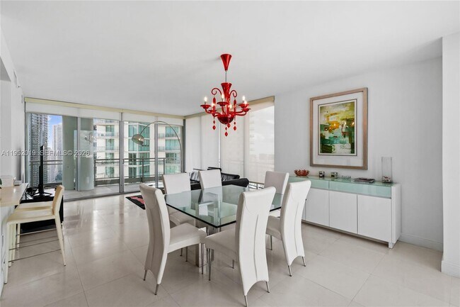 Building Photo - 90 SW 3rd St