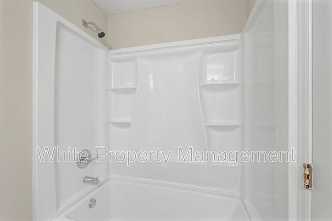 Building Photo - 403 Rich St