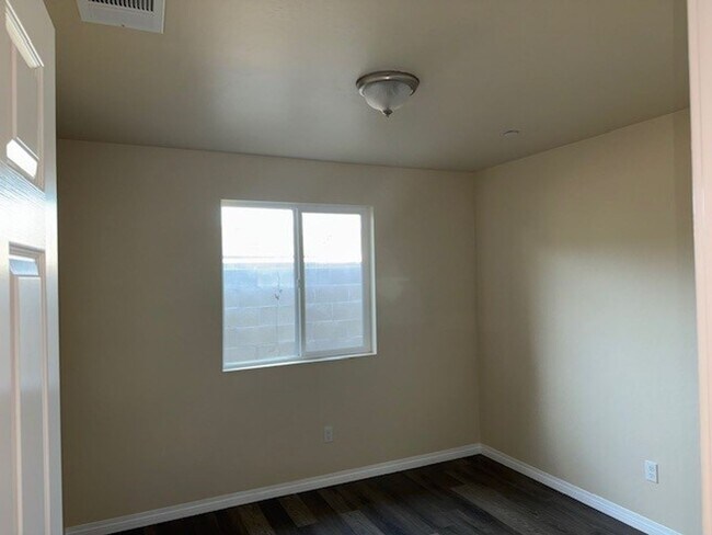 Building Photo - 221-223 Mariposa