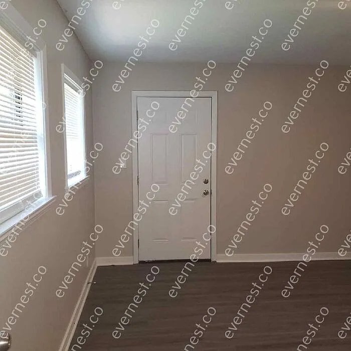 Building Photo - 475 Lowe Cir