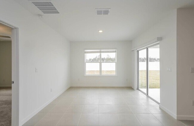 Building Photo - 2329 Scenic Hill Dr