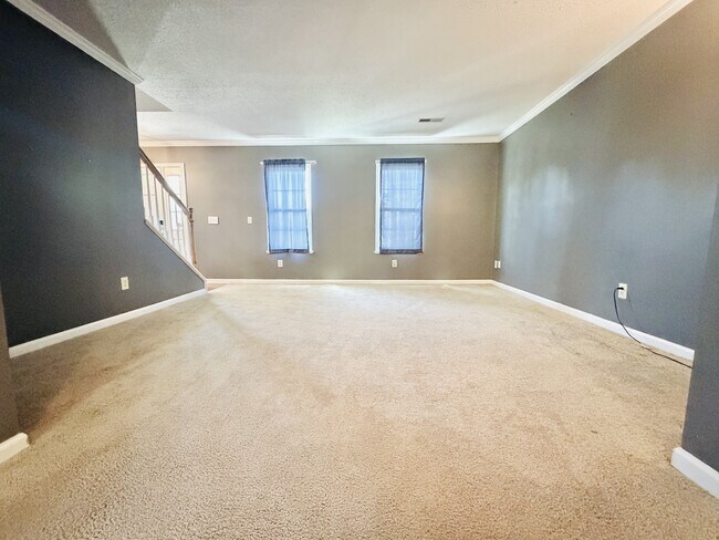 Building Photo - 132 Misty Glen Cir