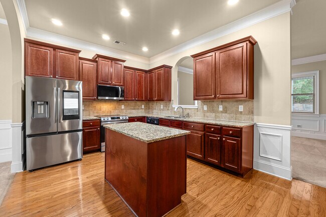 Building Photo - 1023 Iris Glen Dr