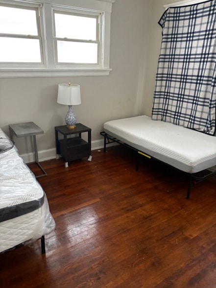 Building Photo - 821 Blair Ave