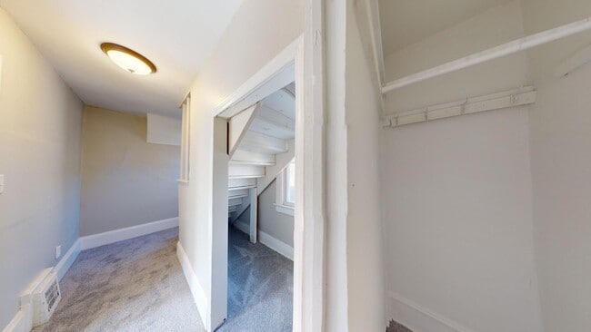 Building Photo - Clark / Fulton Area - 4 Bedroom Single Fam...