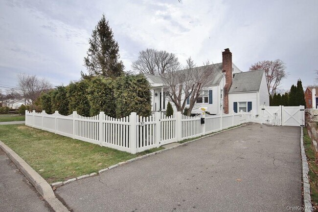 Building Photo - 57 Haines Blvd