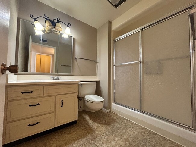 Building Photo - Age Restricted 2 Bd/2 Bath Golf Course Sub...
