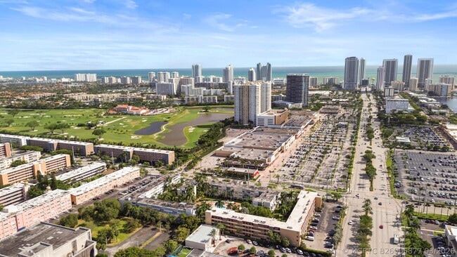 Building Photo - 1333 E Hallandale Beach Blvd