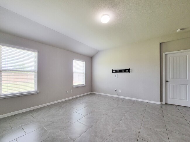 Building Photo - 29614 Breakwater Dr
