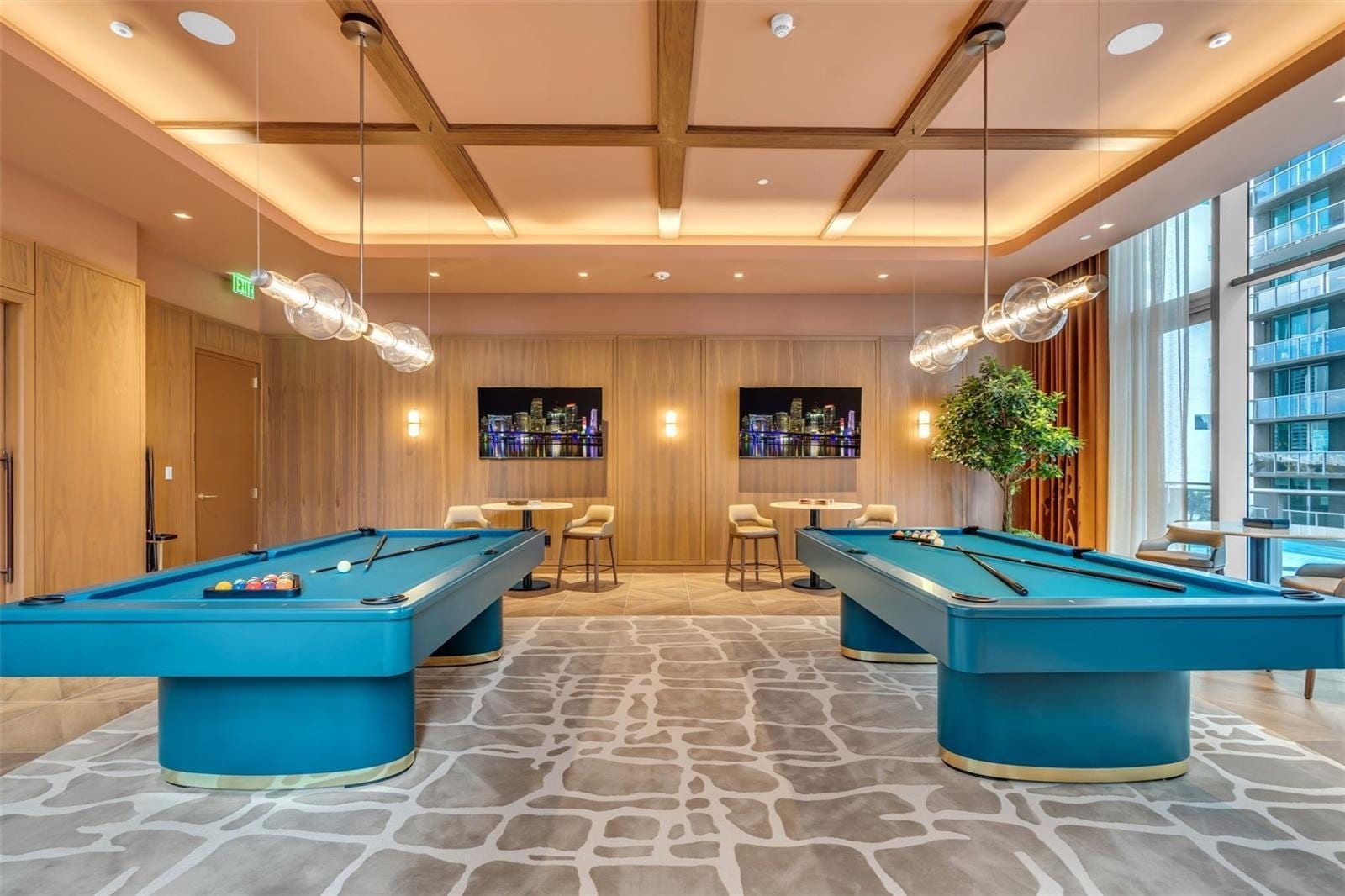 Building Photo - 77 SE 5th St