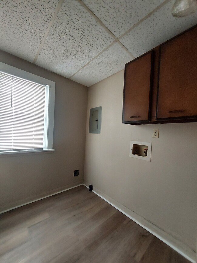 Building Photo - 79 N 10th St