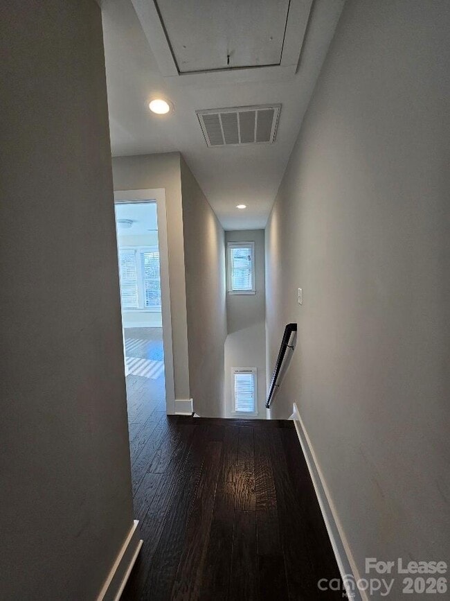 Building Photo - 1202 Macomb Pl