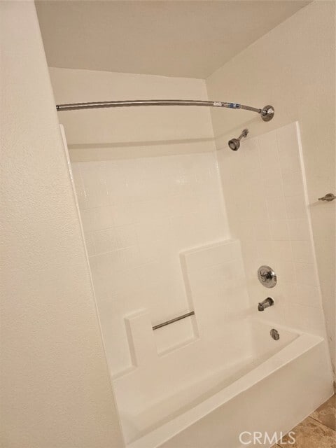 Building Photo - 404 W 4th St