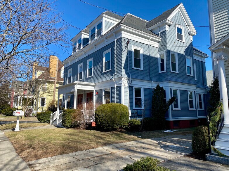 Building Photo - 27 Taber Ave