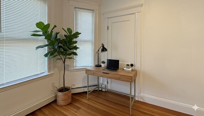 Building Photo - 50 Lithgow St