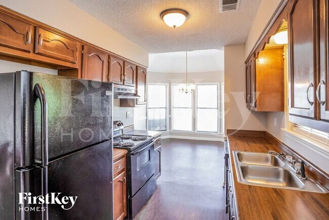 Building Photo - 4932 Water Fowl Ln