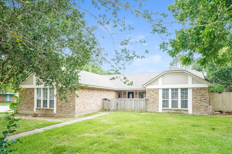 Building Photo - 332 Coventry Ln