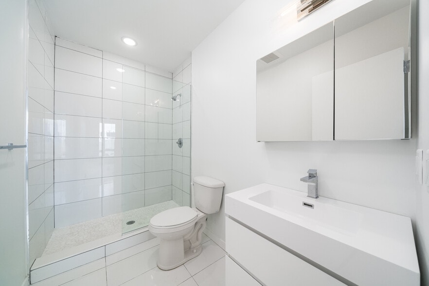 Building Photo - 417 Jackson St