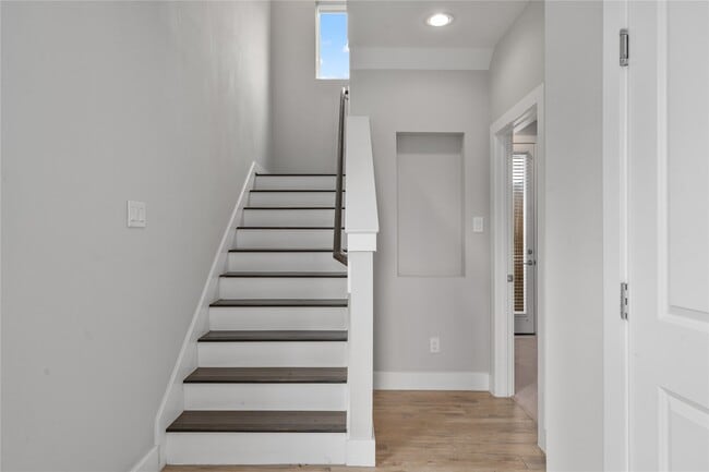 Building Photo - 2510 Tuam St