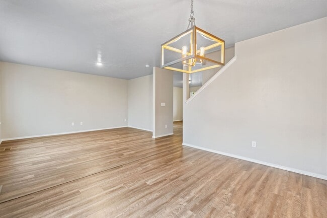 Building Photo - 4bd/2.5ba Home Near the Marketplace Nampa ...