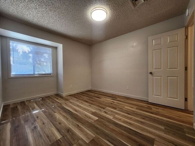 Building Photo - Renovated Cozy 2-Bedroom Duplex | Move In Now – Next Month’s Rent is Waived!