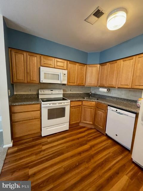 Building Photo - 1598 Nixon Dr