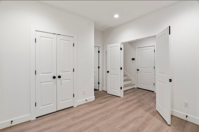 Building Photo - 816 Curtin St