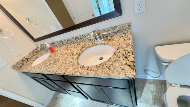 Building Photo - Experience the perfect blend of comfort & modern living in this beautiful home located in Northea...