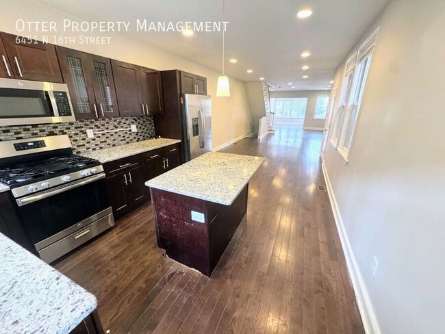 Building Photo - 6451 N 16th St