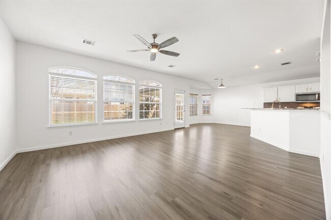 Building Photo - 1306 Lou Gehrig Ln