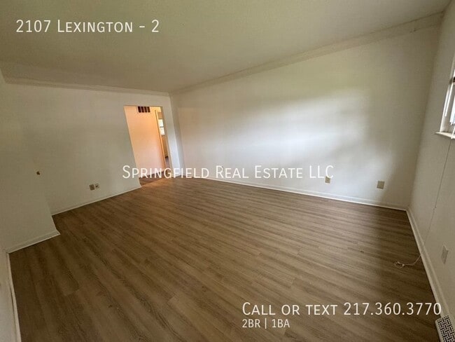 Building Photo - Stylish 2-Bedroom Main Level Unit with Spa...