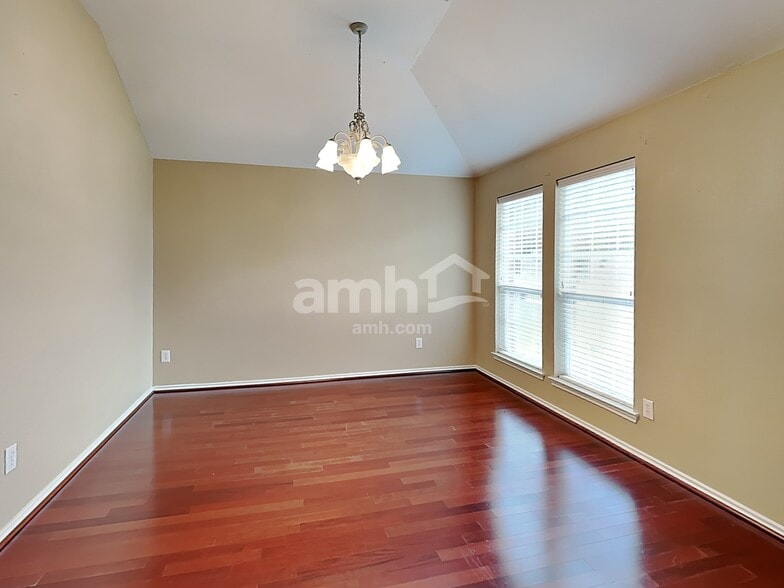 Building Photo - 2729 Lone Ranger Trl