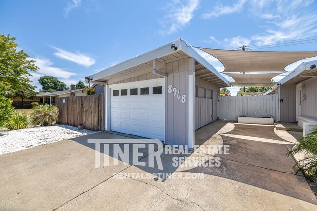Building Photo - 8968 Talisman Dr
