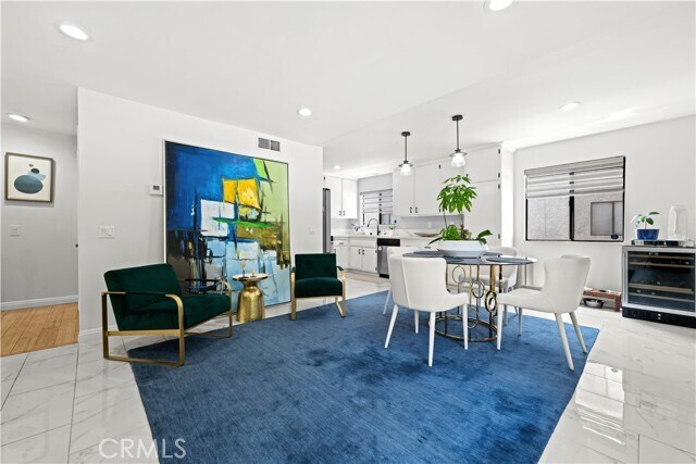 Building Photo - 2450 E Del Mar Blvd