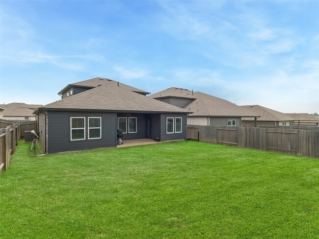 Building Photo - 15022 High Rpds Ln