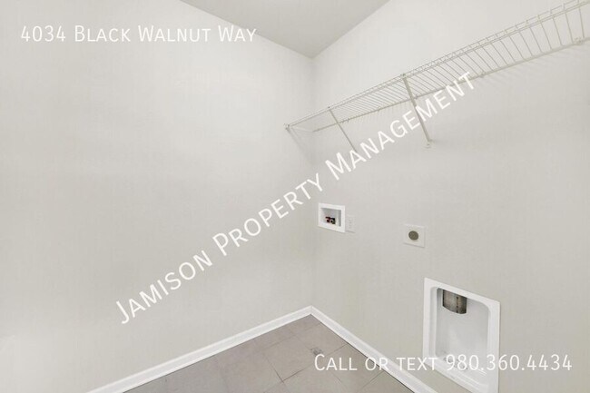 Building Photo - 4034 Black Walnut Wy