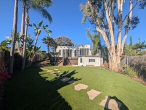 Building Photo - Private 2 Bedroom Plus Home in Vista!
