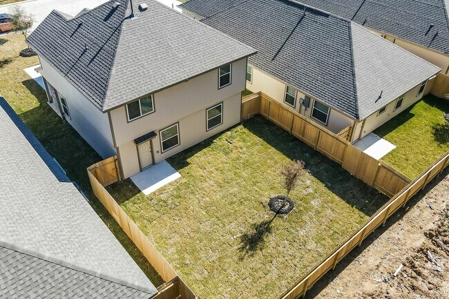 Building Photo - 2626 Lina Dr