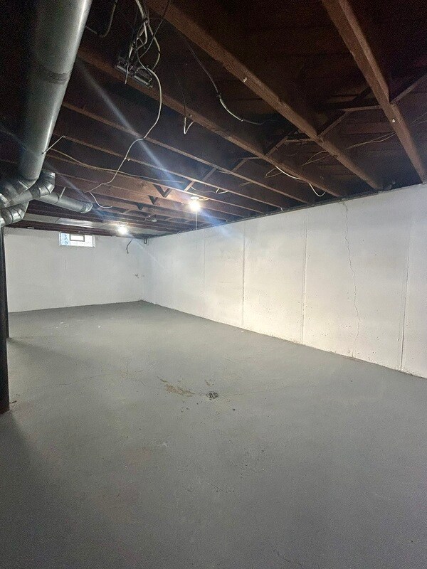 Building Photo - 1991 Moran Ave